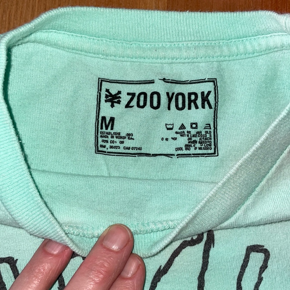 Zoo York mint color city scape short sleeve graffiti T-shirt